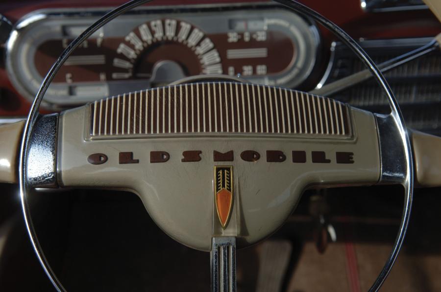  Oldsmobile 66 Deluxe Station Wagon 1948 года  (фото 3 из 6)